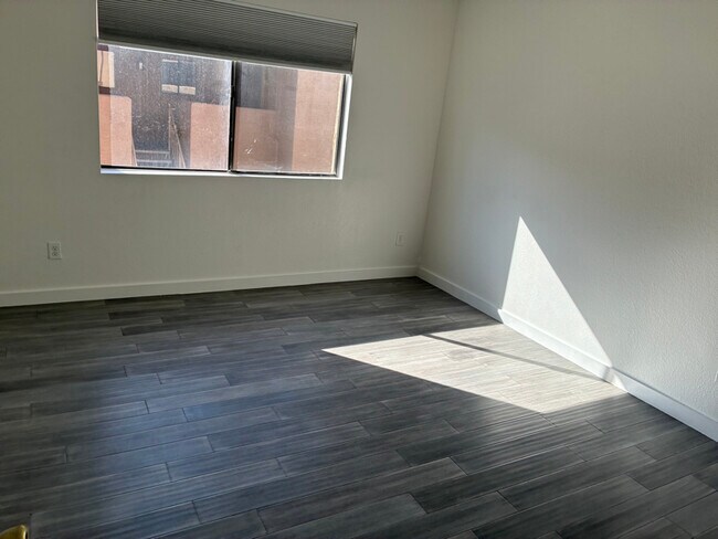 Foto del edificio - 8155 E Roosevelt St