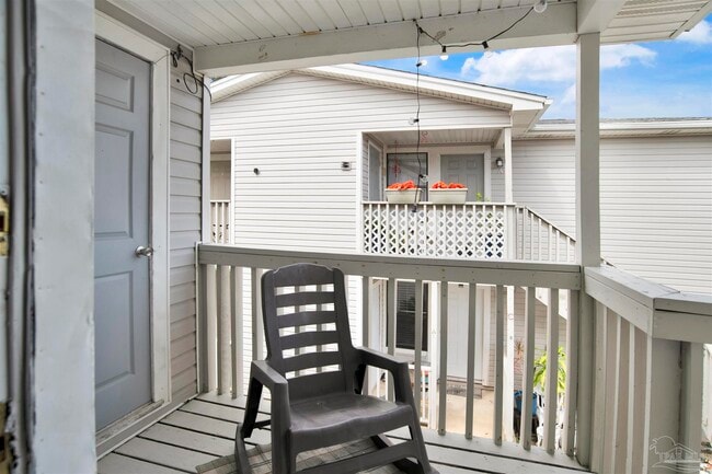 Foto del edificio - 1275 Redwood Ln