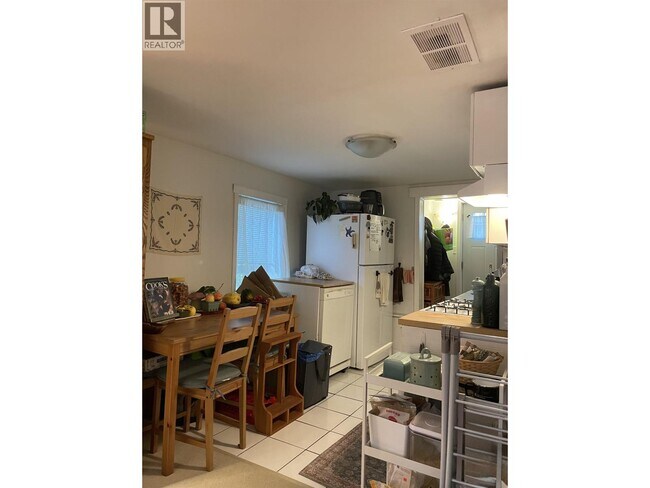 Photo du bâtiment - 1000 E 11th Ave