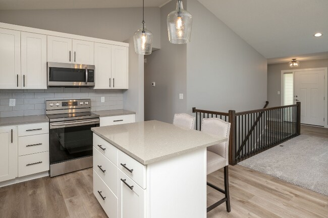 Building Photo - 2116 Twiggy Dr NE