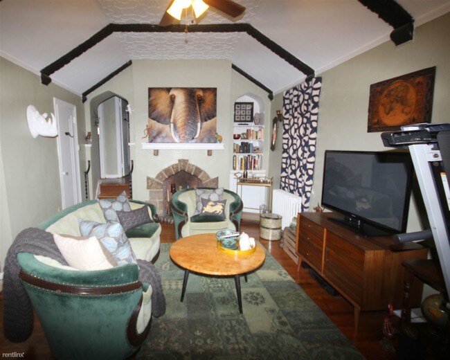 Foto del edificio - 3835 Beechwood Blvd