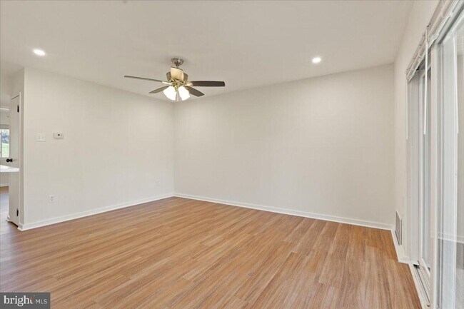 Foto del edificio - 1507 Meadowview Ln