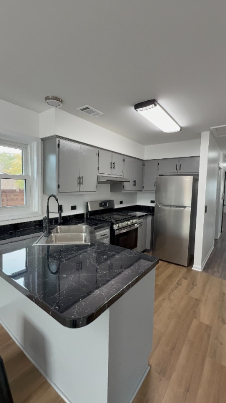 Building Photo - 7721 W Addison St