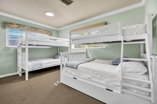 Foto del edificio - 2277 SE 15th St