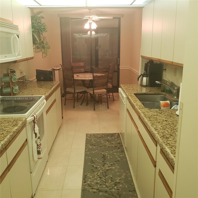 Foto del edificio - 1470 Sheridan St