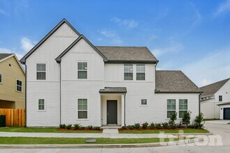 Building Photo - 9835 Willow Creek Commerce Dr