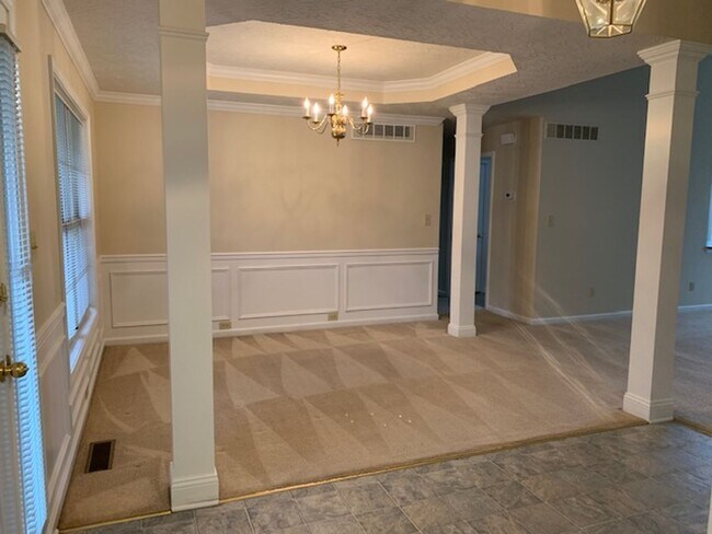 Foto del edificio - Chilesburg home with full unfinished basement  260206