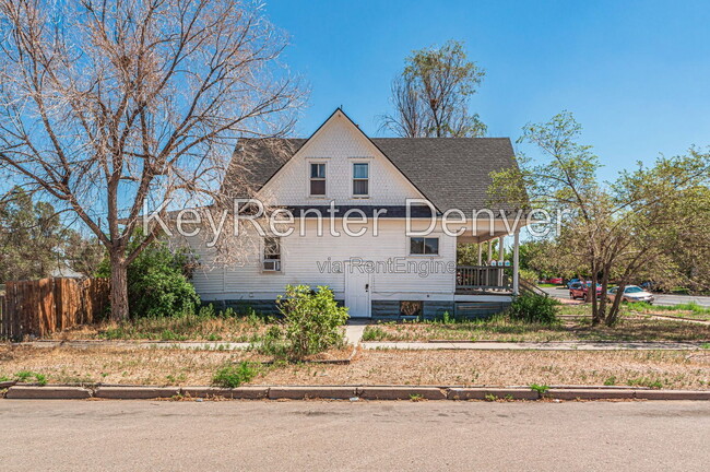 Building Photo - 929 5th St