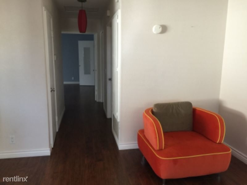 Primary Photo - 1740 N Willow Woods Dr