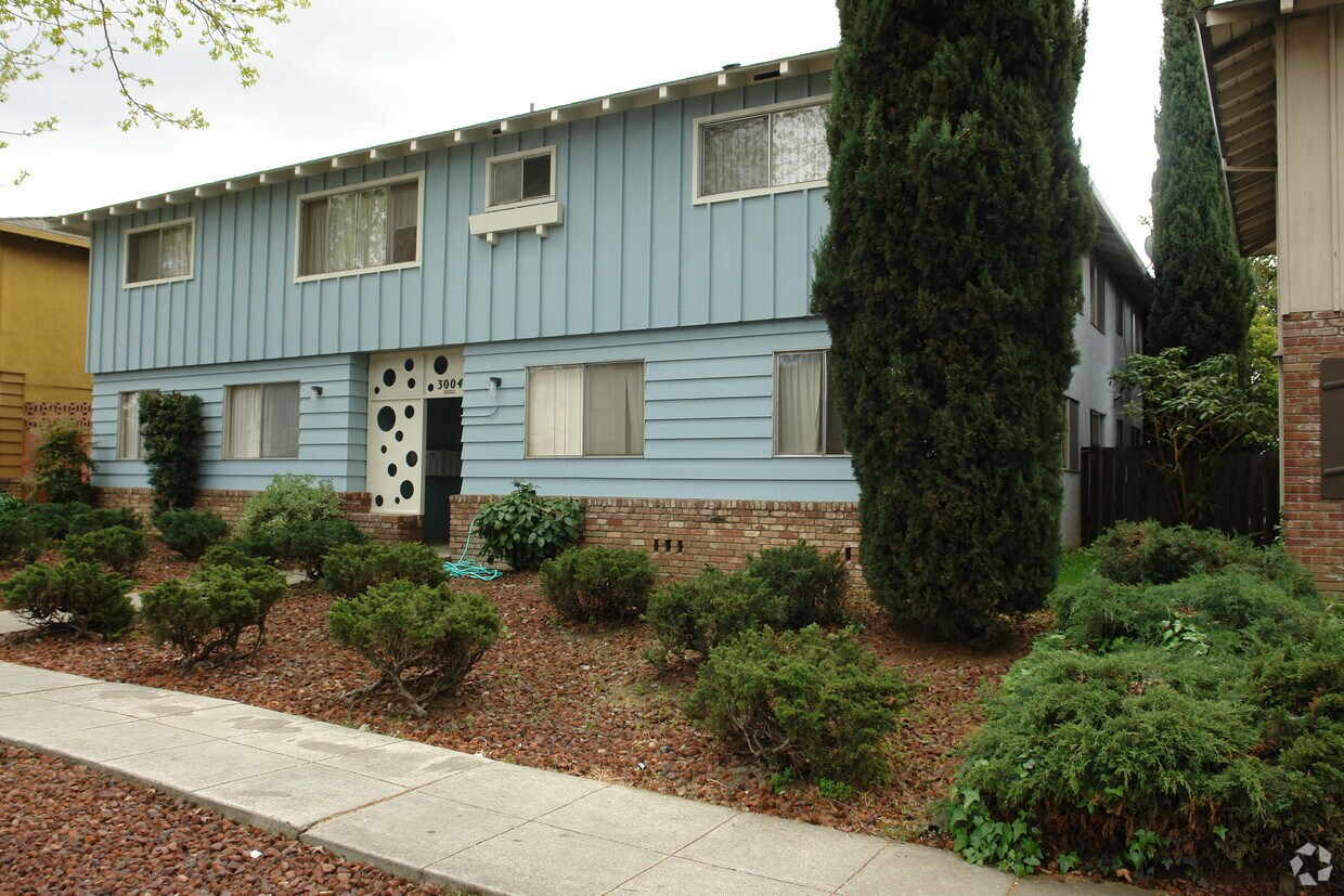 Foto del edificio - 3004 Huff Ave