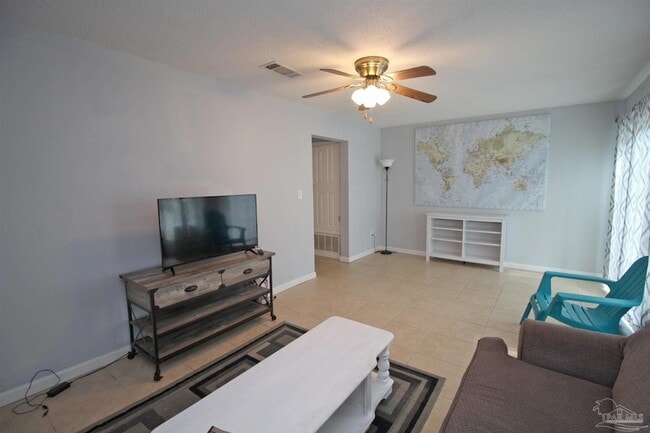 Foto del edificio - 950 Coronado Dr