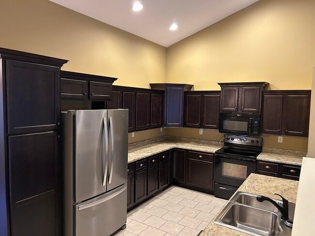 Building Photo - 1166 Stone Gate Cir NW