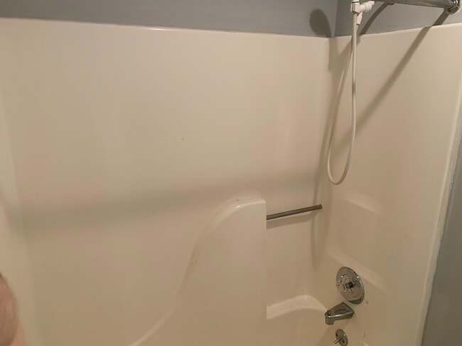 Shower - 315 Foxfire Dr