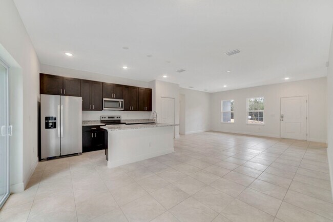 Building Photo - 10616 N Didiscus Dr