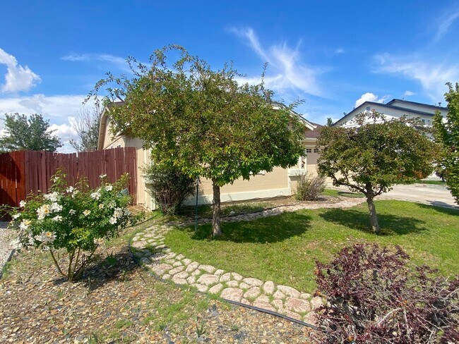 Building Photo - Sky Vista in Stead - Single Story House La...