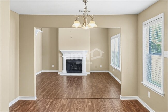 Building Photo - 8923 Wild Rose Ln