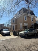 Building Photo - 12 Park St