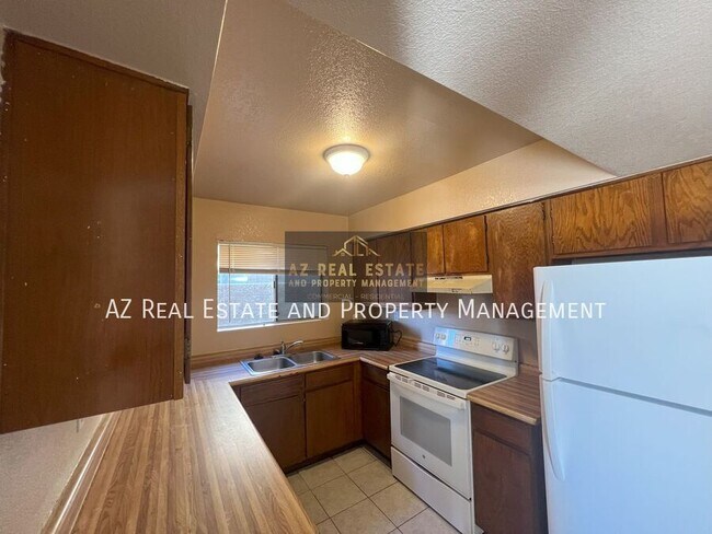 Foto del edificio - 3128 E Cicero St