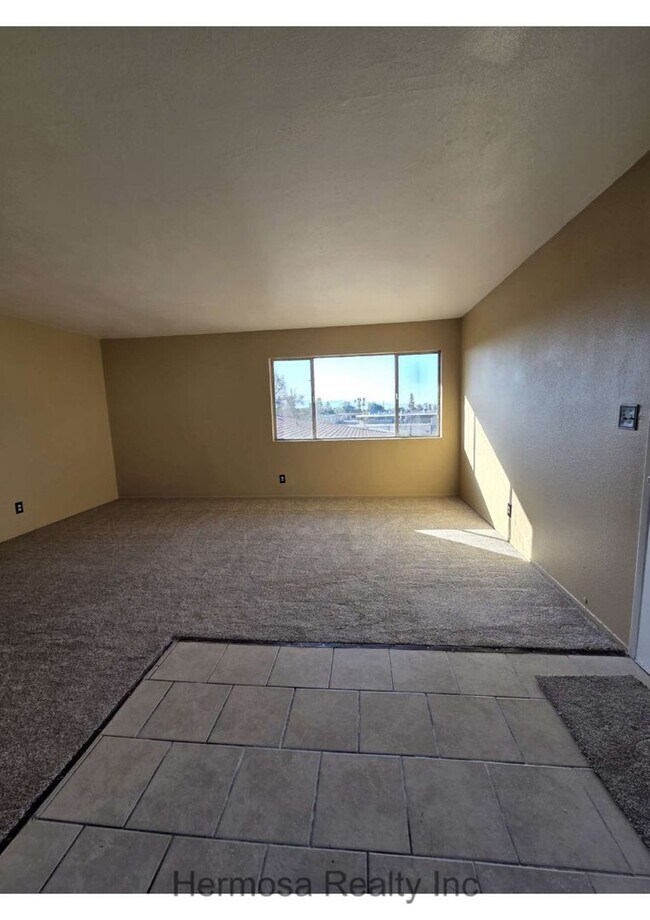 Foto del edificio - 1234 W J St