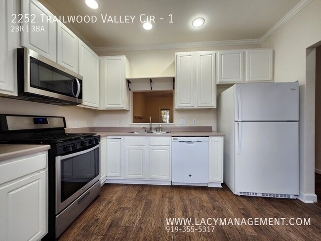 Foto del edificio - 2252 Trailwood Valley Cir