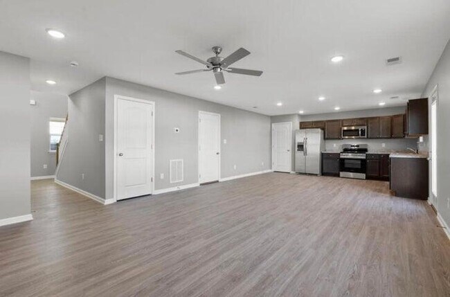 Building Photo - 6060 Arbor Wds Wy