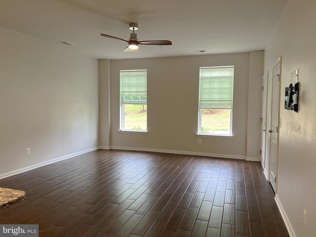 Foto del edificio - 3628 Briarwood Dr