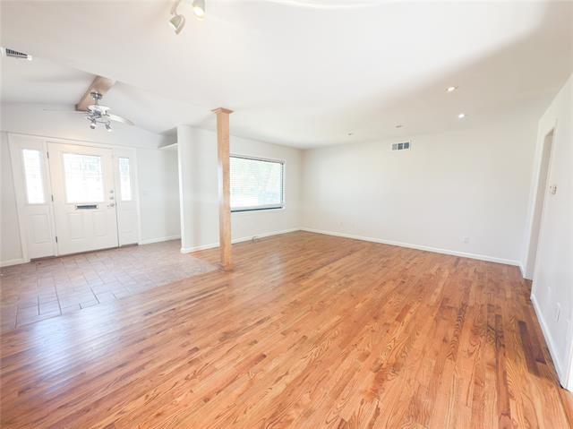 Building Photo - 10804 Dunaway Dr
