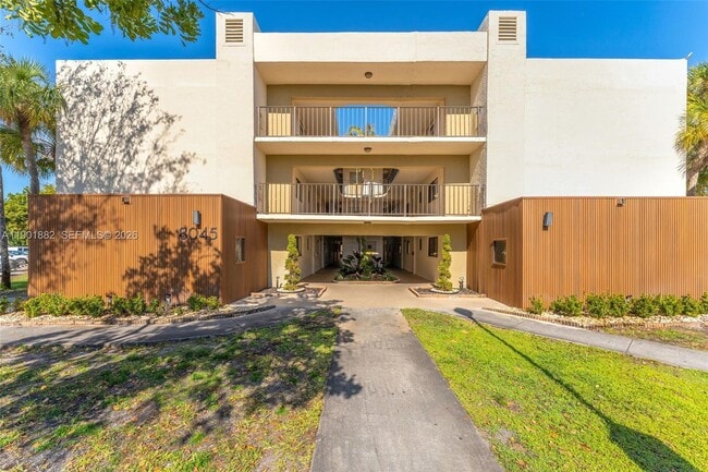 Foto del edificio - 8045 SW 107th Ave