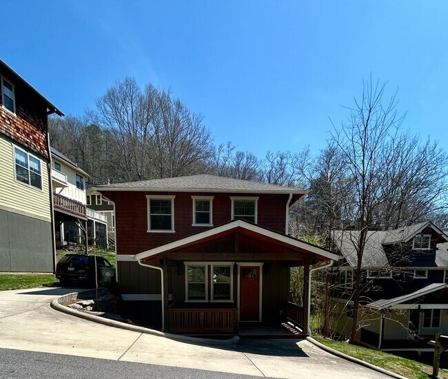 Foto del edificio - North AVL - Green Built Custom Home, Conve...