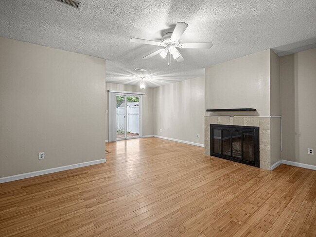 Foto del edificio - Welcome to Branchwood Townhomes!