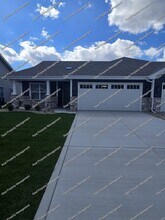 Building Photo - 12704 Woodside Dr