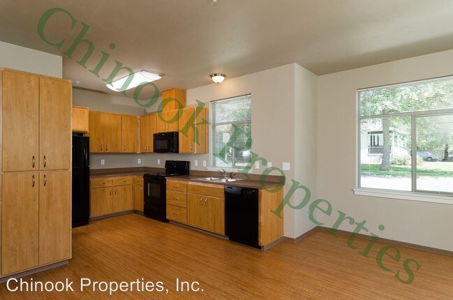 Building Photo - 585 E 14th Ave
