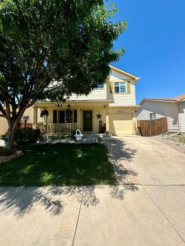 Primary Photo - Cozy 3 Bedroom home close to Powers Blvd
