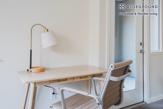 Foto del edificio - 337 S Fremont St