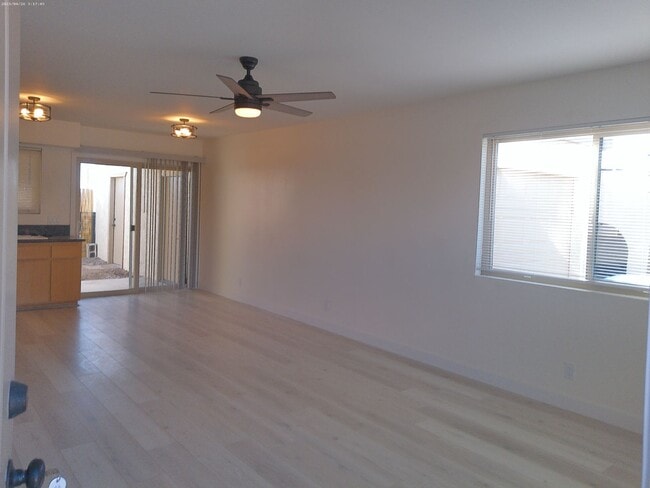 Building Photo - Long Term Duplex rental