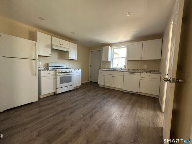 Foto del edificio - 567 Howe Ave