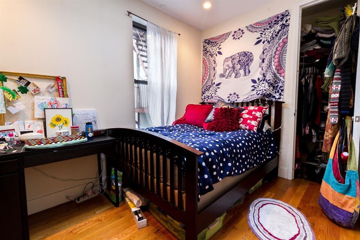 Primary Photo - 1100 Dekalb Ave