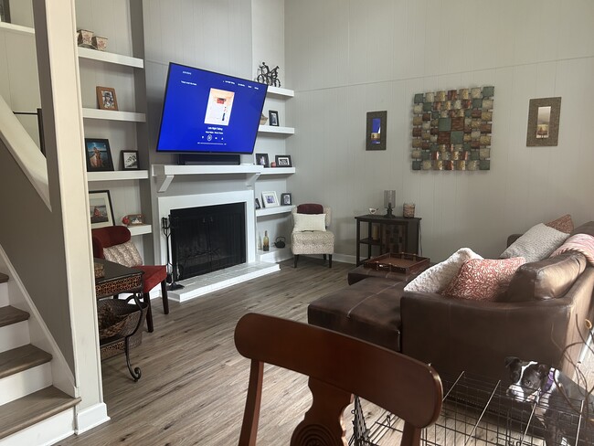 Building Photo - 4039 Ivystone Ct