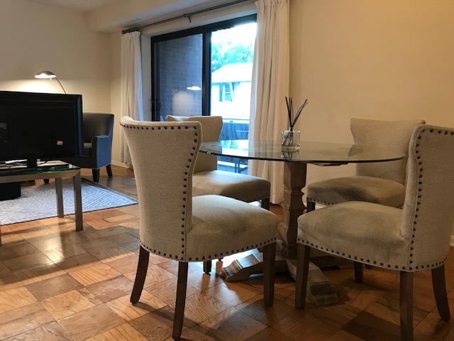dining area - 1931 N Cleveland St