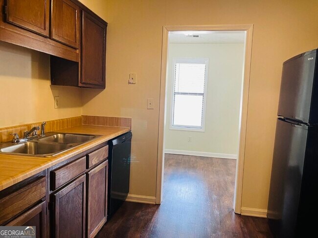 Foto del edificio - 165 Pine Terrace