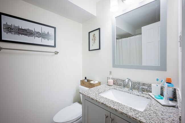 Foto del edificio - 2119 N St NW