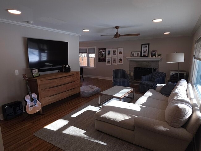 Foto del edificio - 308 E Spooner Rd