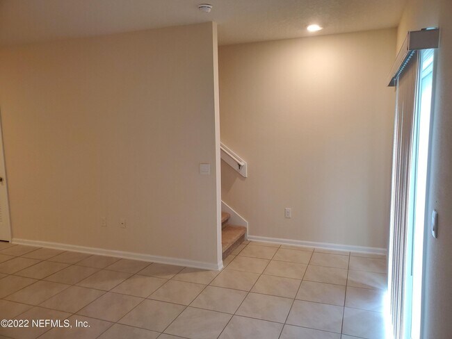 Foto del edificio - 880 Observatory Pkwy