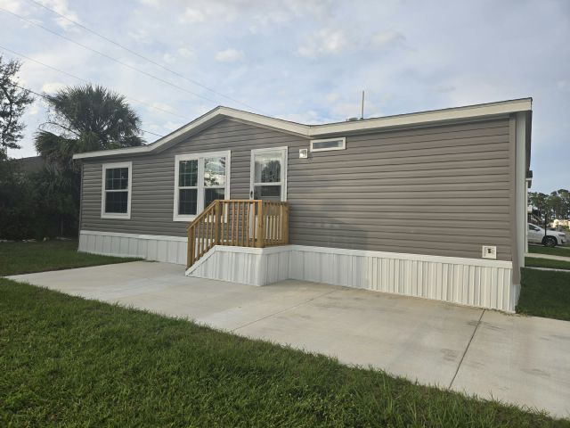 Building Photo - 1 Stebbins Dr