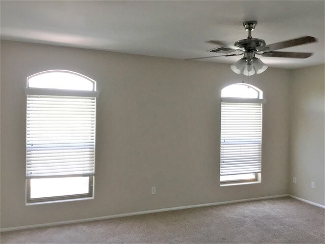 Foto del edificio - 2871 S 160th Ln
