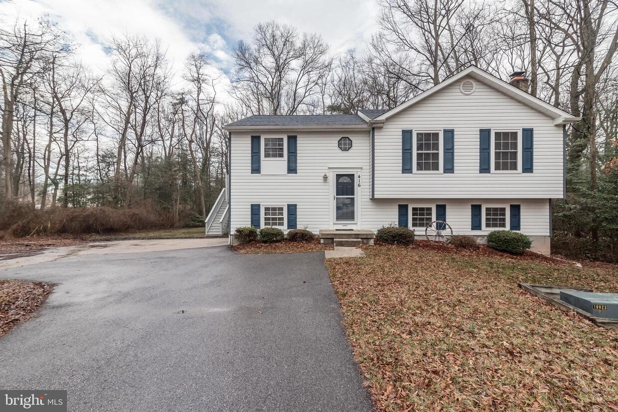 Foto principal - 416 Howard Manor Dr