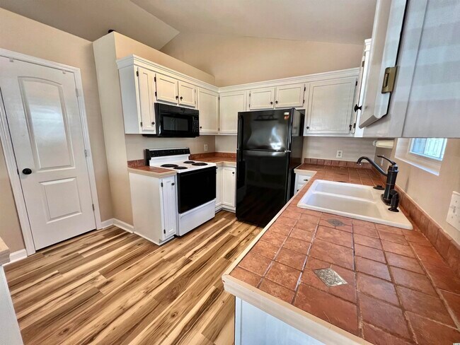 Building Photo - 1348 Tranquility Ln