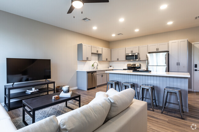 4BR, 4.5BA - 1876 SF - Lofts on 8th | Student Housing