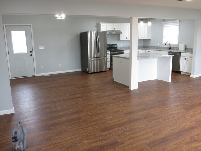 Kitchen and Dining - 103 E Cedar St