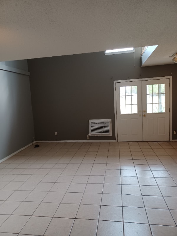 Foto del edificio - 313 Bolivar Ave